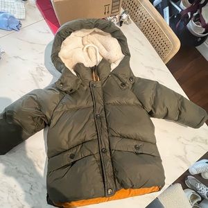 Zara outer wood green puffer toddler boys size 2 to 3 years old faux fur lining